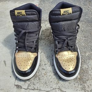 Jordan 1 Retro High NRG Patent Gold Toe